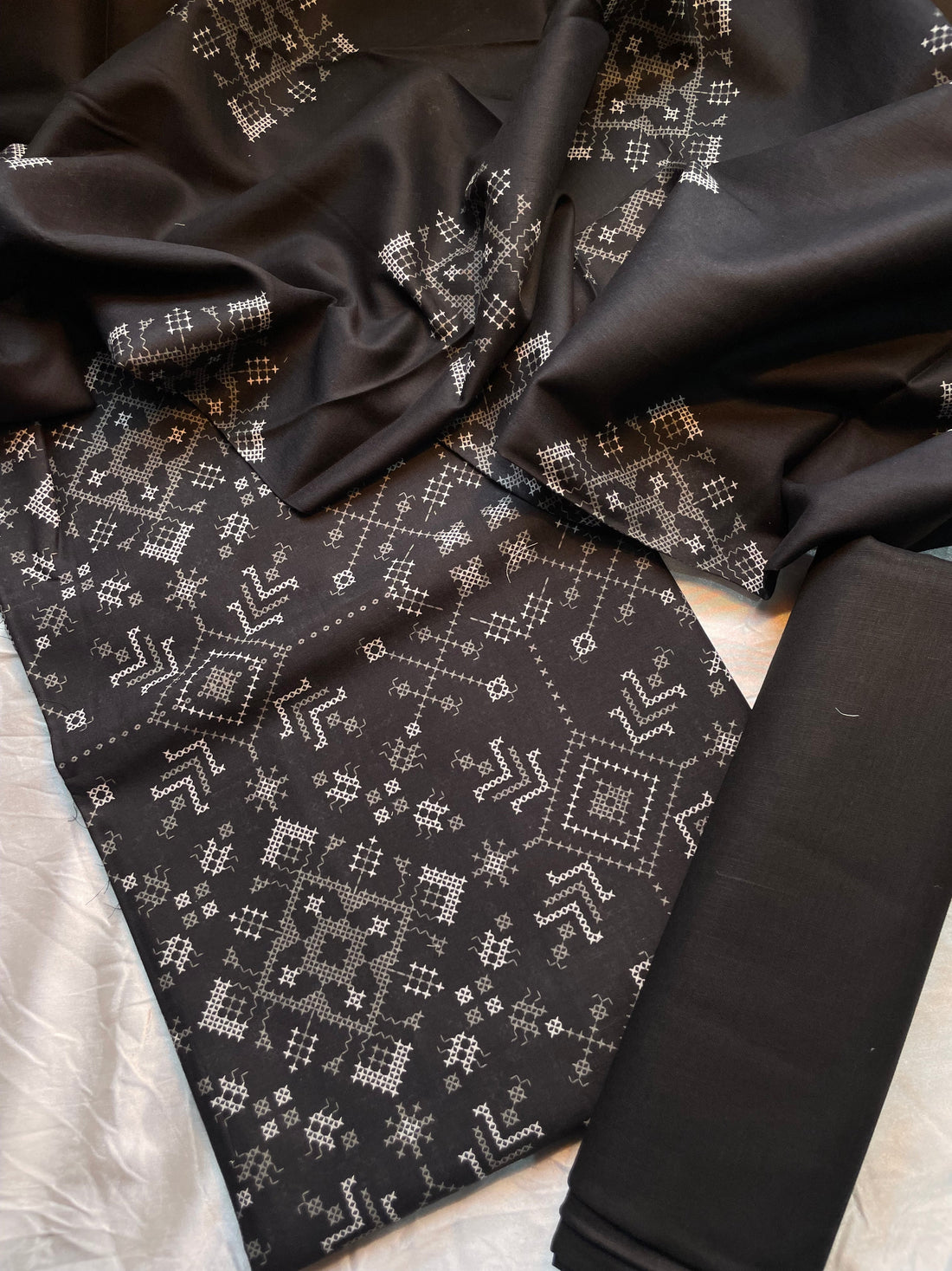 3 Piece Printed Lawn Suit – Black & White Geometric