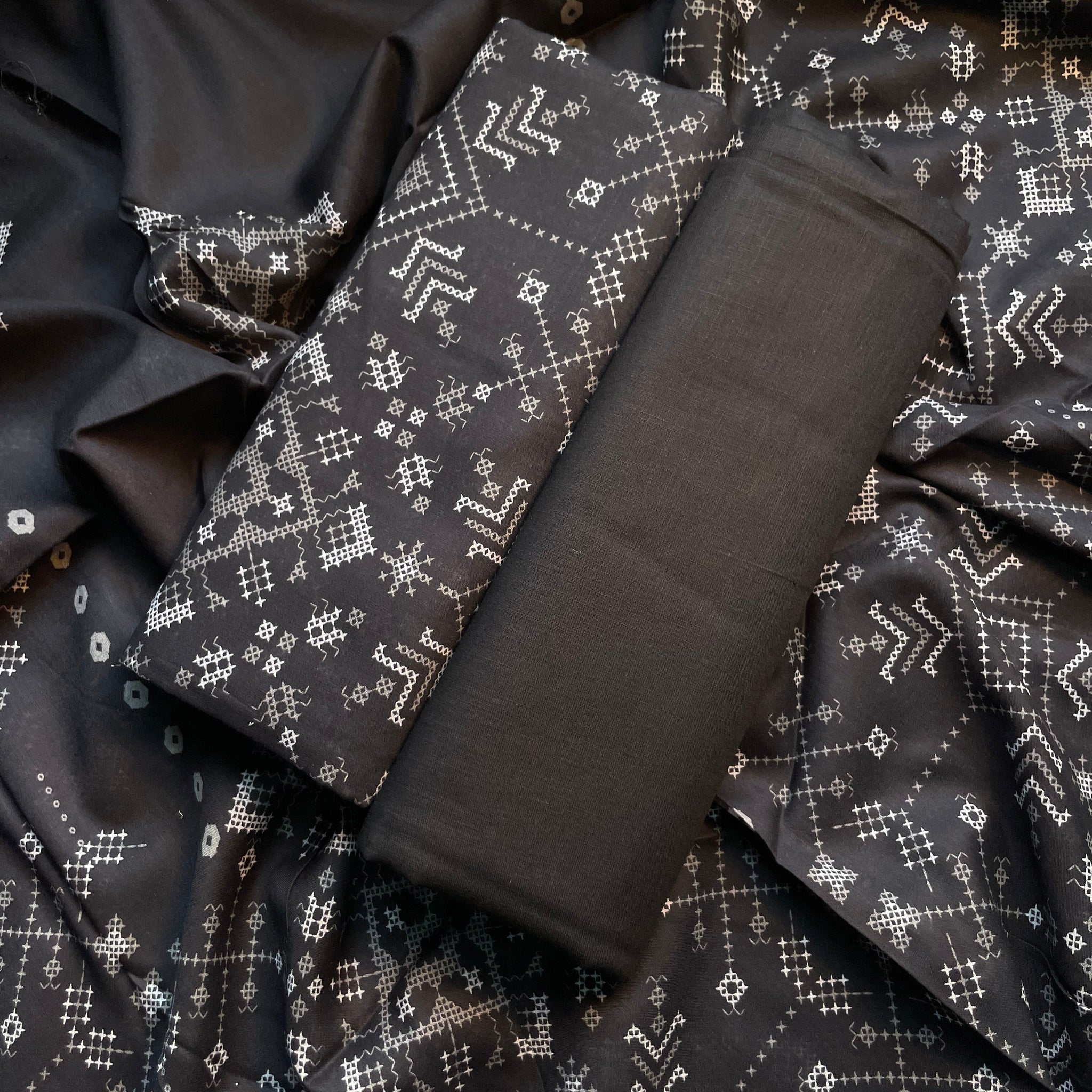 3 Piece Printed Lawn Suit – Black & White Geometric